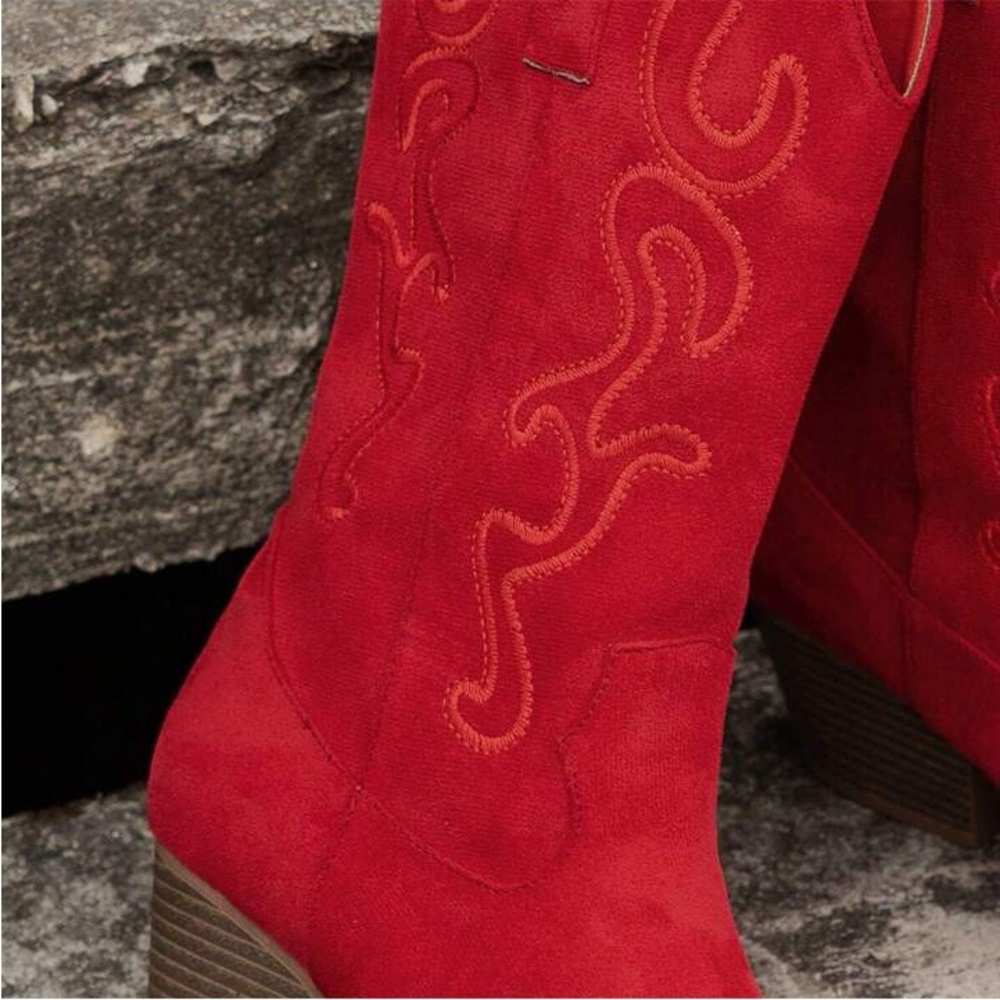 Western Embroidered Cowboy Fashion Boots - Picture 5 of 8